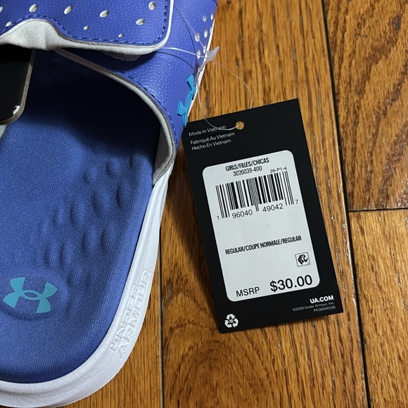 ****NEW **** Children Under Armour Blue Slide Sandals - Picture 2 of 3